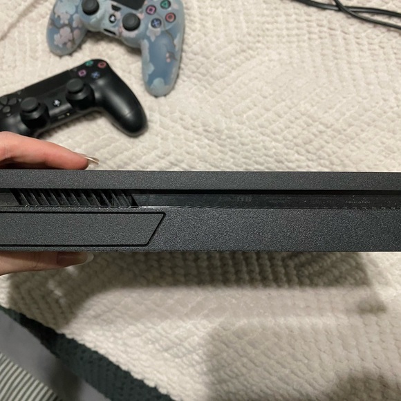 Sony PlayStation 4 Console with Black and Gray Controllers - Picture 4 of 6